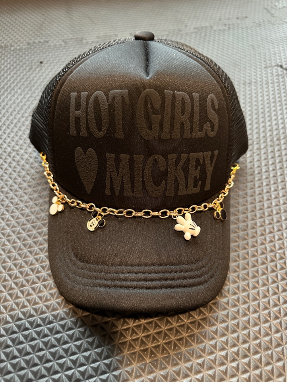 Black "Hot Girls ♥ Mickey" Chain Charm Trucker Hat